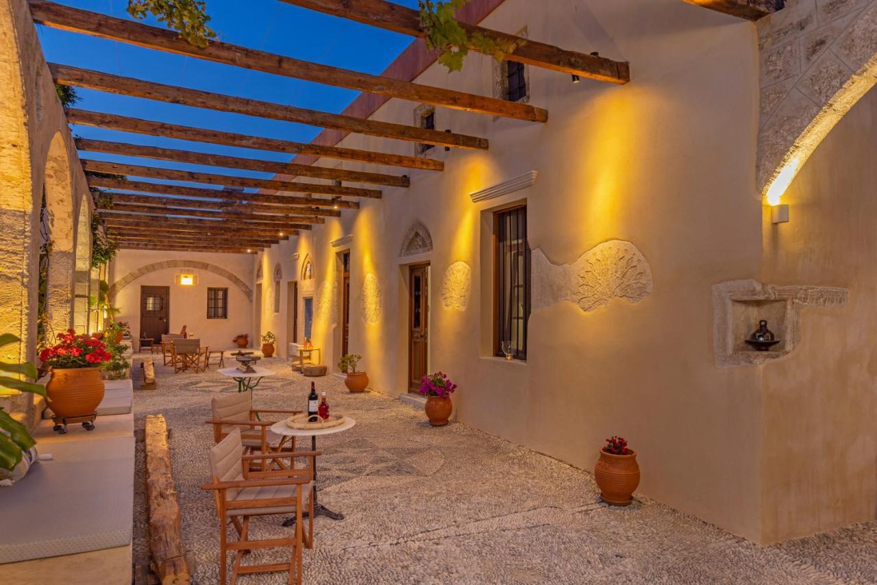 Sala Historical Luxury Suites Rhodes City Buitenkant foto