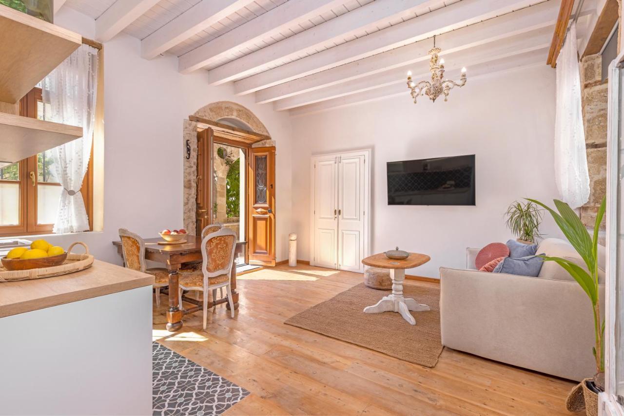 Sala Historical Luxury Suites Rhodes City Buitenkant foto