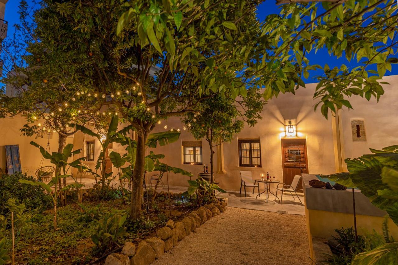 Sala Historical Luxury Suites Rhodes City Buitenkant foto