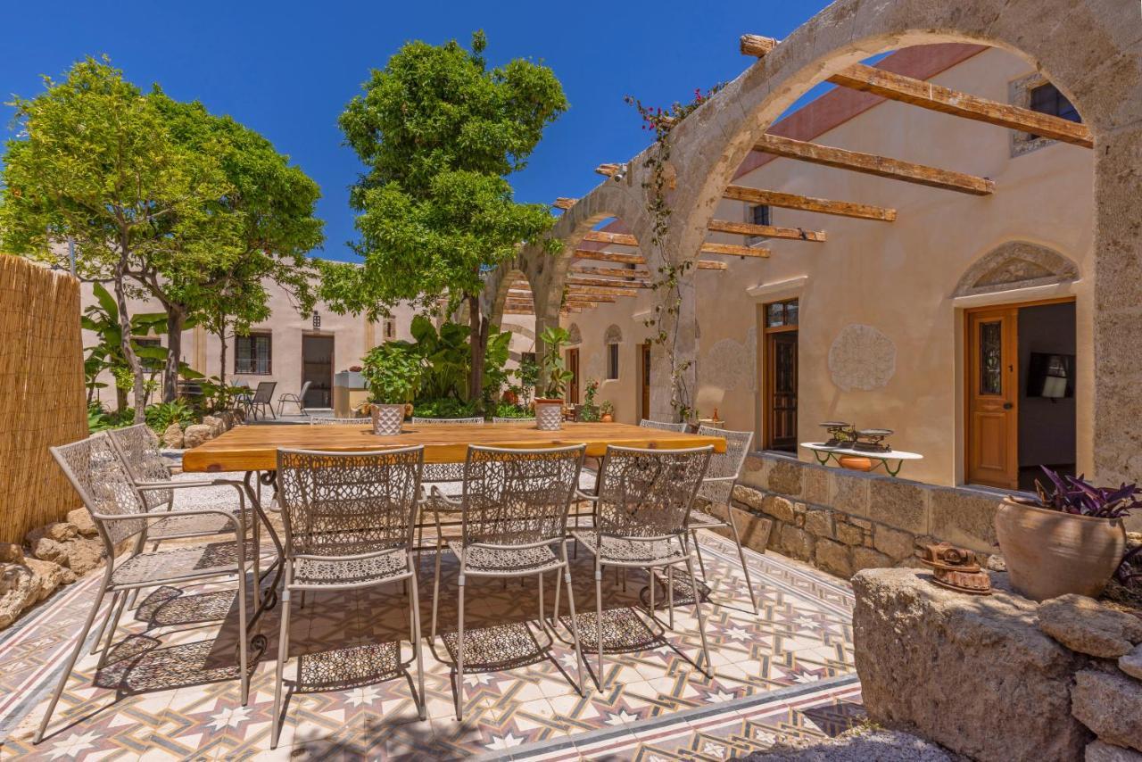 Sala Historical Luxury Suites Rhodes City Buitenkant foto