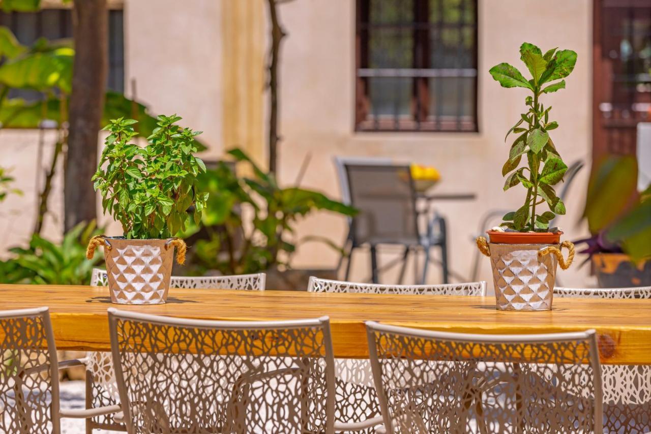 Sala Historical Luxury Suites Rhodes City Buitenkant foto