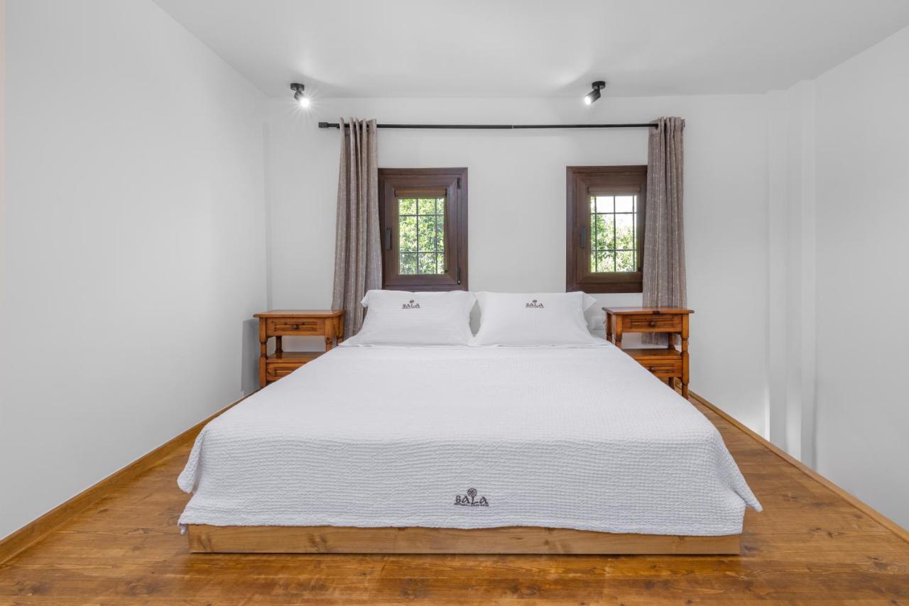 Sala Historical Luxury Suites Rhodes City Buitenkant foto