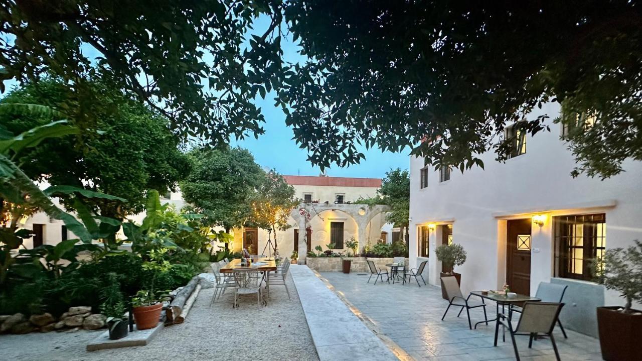 Sala Historical Luxury Suites Rhodes City Buitenkant foto