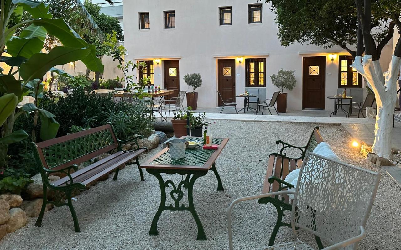 Sala Historical Luxury Suites Rhodes City Buitenkant foto