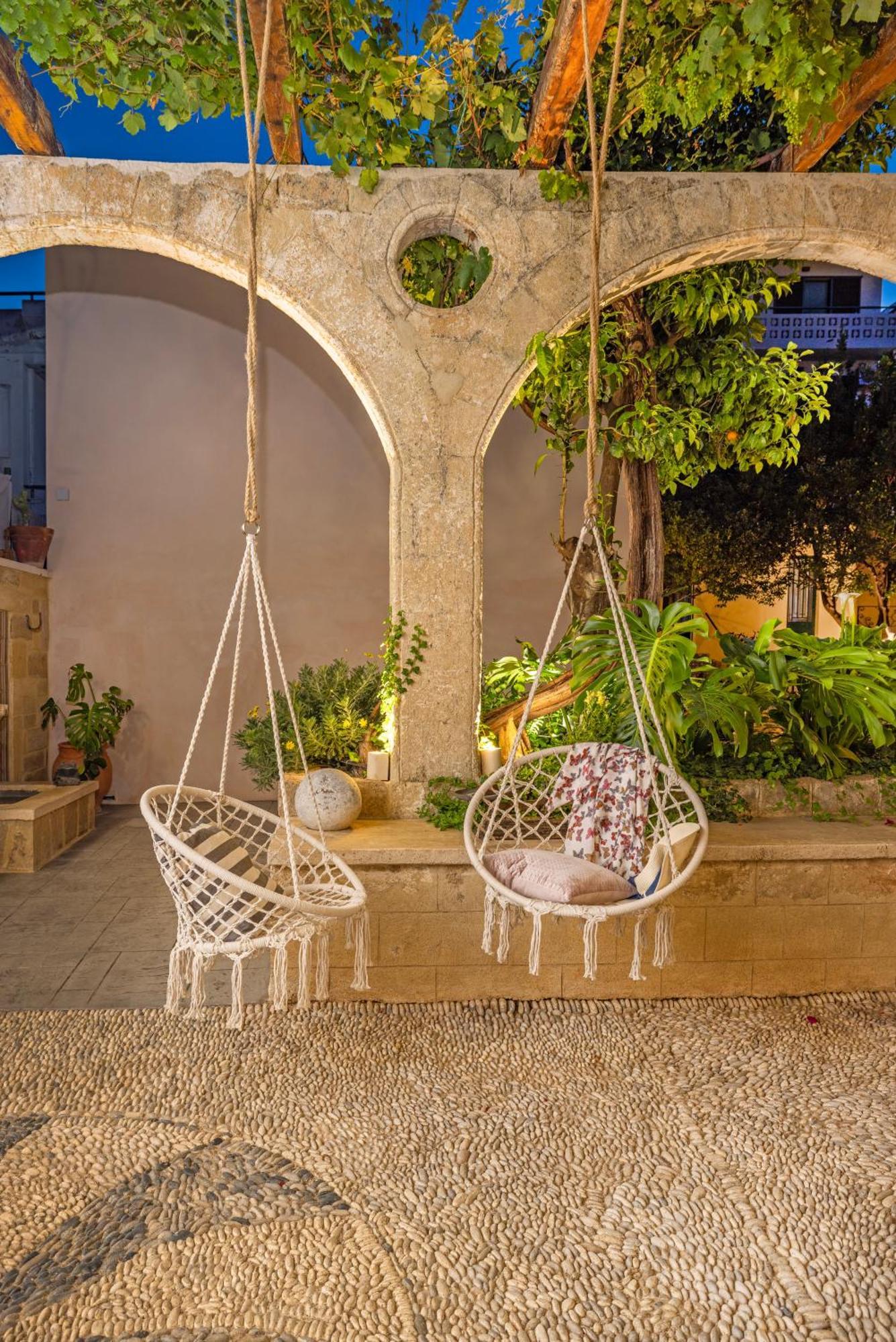 Sala Historical Luxury Suites Rhodes City Buitenkant foto