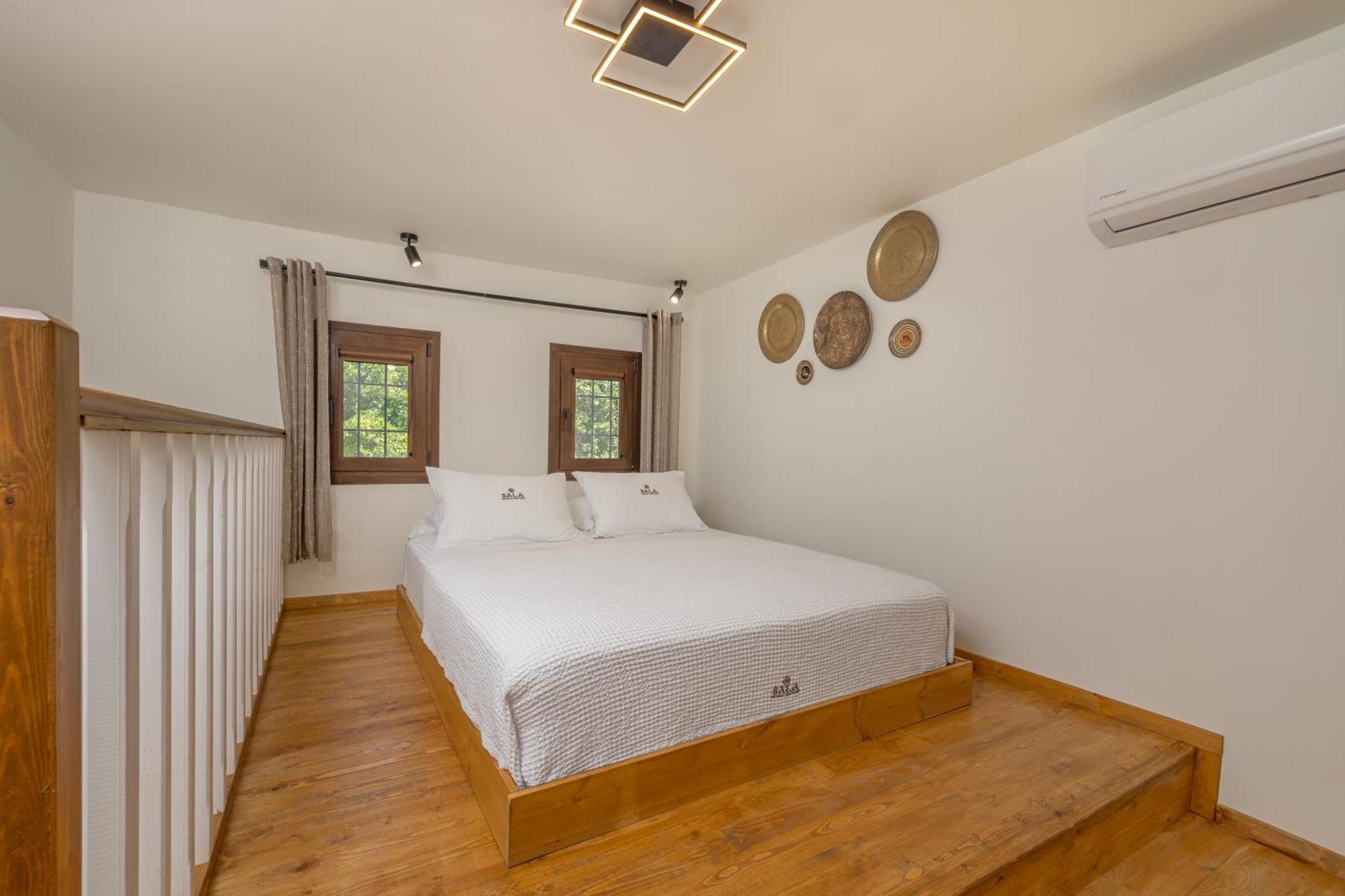 Sala Historical Luxury Suites Rhodes City Buitenkant foto